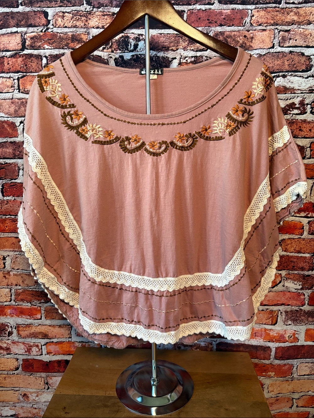 Vintage Jayli Mauve Taupe Embroidered Crochet-Trim Tunic Top Size Small